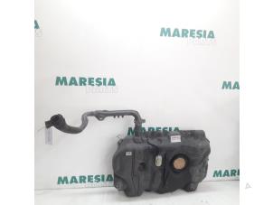 Used Tank Citroen Jumpy (G9) 1.6 HDI Price € 158,81 Inclusive VAT offered by Maresia Parts