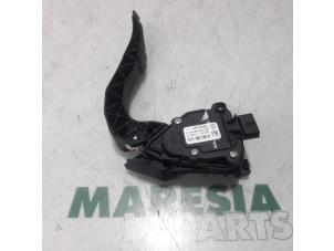 Used Throttle pedal position sensor Renault Scénic IV (RFAJ) 1.2 TCE 115 16V Price € 35,00 Margin scheme offered by Maresia Parts