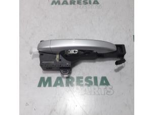 Used Rear door handle 4-door, right Renault Scénic IV (RFAJ) 1.2 TCE 115 16V Price € 85,00 Margin scheme offered by Maresia Parts