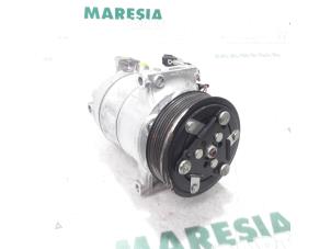 Used Air conditioning pump Renault Scénic IV (RFAJ) 1.2 TCE 115 16V Price € 183,75 Margin scheme offered by Maresia Parts