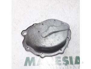 Used Gearbox cover Peugeot Partner (GC/GF/GG/GJ/GK) 1.6 HDI 90 Price € 30,25 Inclusive VAT offered by Maresia Parts