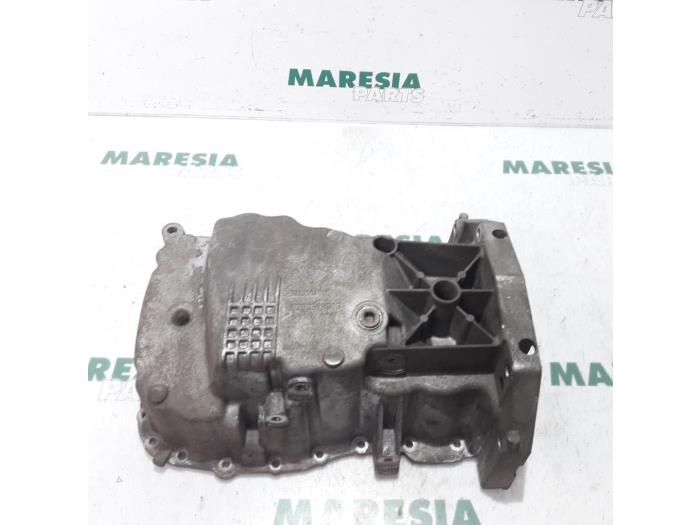 Gebrauchte Ölwanne Renault Clio III (BR/CR) 1.4 16V Preis € 40,00 Margenregelung angeboten von Maresia Parts