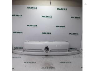 Used Grille Renault Master III (FD/HD) 2.2 dCi 16V Price € 78,65 Inclusive VAT offered by Maresia Parts