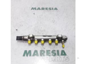 Usados Galería (inyección) Renault Master III (FD/HD) 2.2 dCi 16V Precio € 72,60 IVA incluido ofrecido por Maresia Parts
