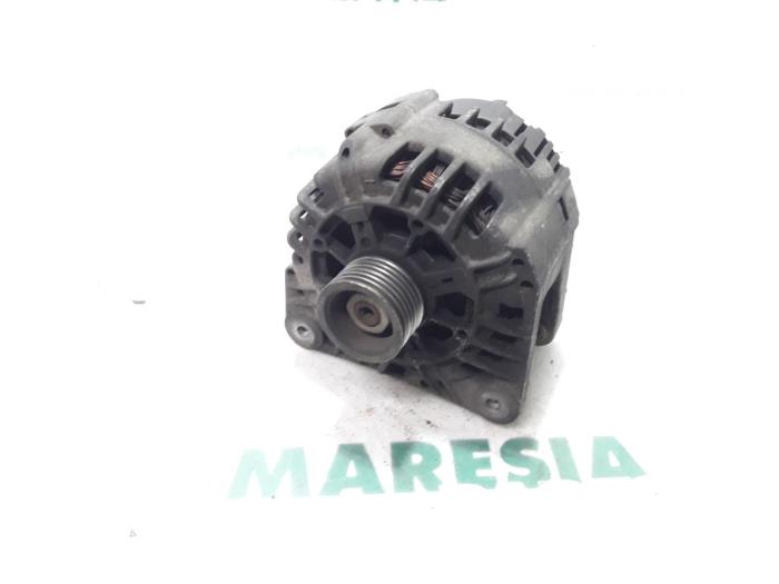 Used Dynamo Renault Master II (FD/HD) 2.2 dCi 16V Price € 171,52 Inclusive VAT offered by Maresia Parts