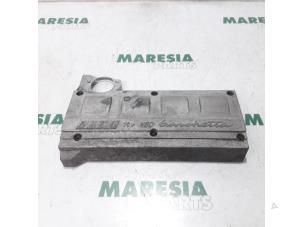 Używane Pokrywa zaworów Fiat Barchetta (183) 1.8 16V Cena € 50,00 Procedura marży oferowane przez Maresia Parts