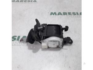 Used Rear seatbelt, centre Citroen C4 Picasso (3D/3E) 1.6 e-Hdi, BlueHDi 115 Price € 35,00 Margin scheme offered by Maresia Parts