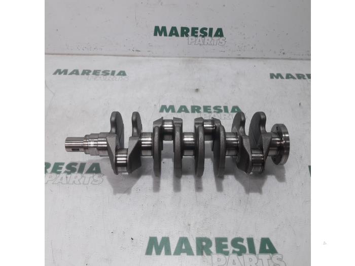 Używane Wal korbowy Peugeot Partner (GC/GF/GG/GJ/GK) 1.6 HDI 90 Cena € 120,94 Z VAT oferowane przez Maresia Parts