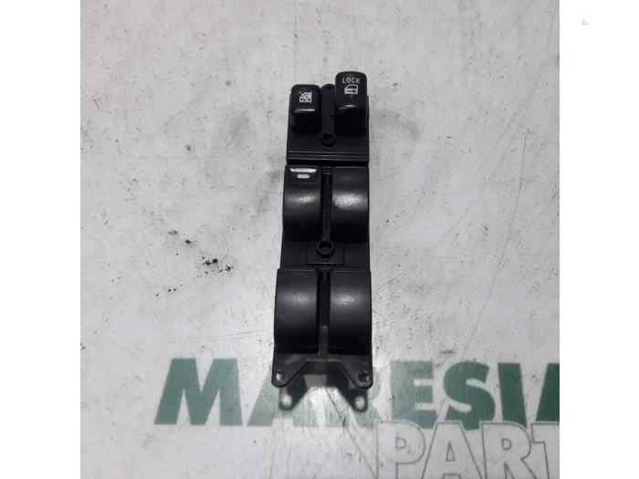 Usados Interruptor combinado de ventanillas Citroen C-Crosser 2.2 HDiF 16V Precio € 90,00 Norma de margen ofrecido por Maresia Parts