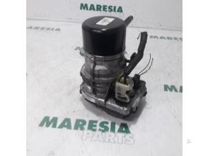 Used Power steering pump Citroen C5 III Berline (RD) 2.0 HDiF 16V Price € 210,00 Margin scheme offered by Maresia Parts