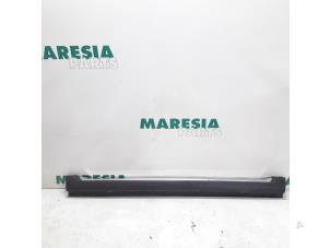 Used Side skirt, left Citroen C-Crosser 2.2 HDiF 16V Price € 126,00 Margin scheme offered by Maresia Parts