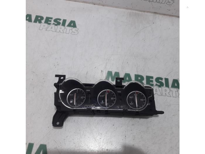 Begagnade Innerdisplay Alfa Romeo 159 Sportwagon (939BX) 3.2 JTS V6 24V Pris € 50,00 Marginaltabell erbjuds av Maresia Parts