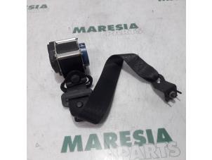 Usados Cinturón de seguridad izquierda delante Alfa Romeo 159 Sportwagon (939BX) 3.2 JTS V6 24V Precio € 35,00 Norma de margen ofrecido por Maresia Parts