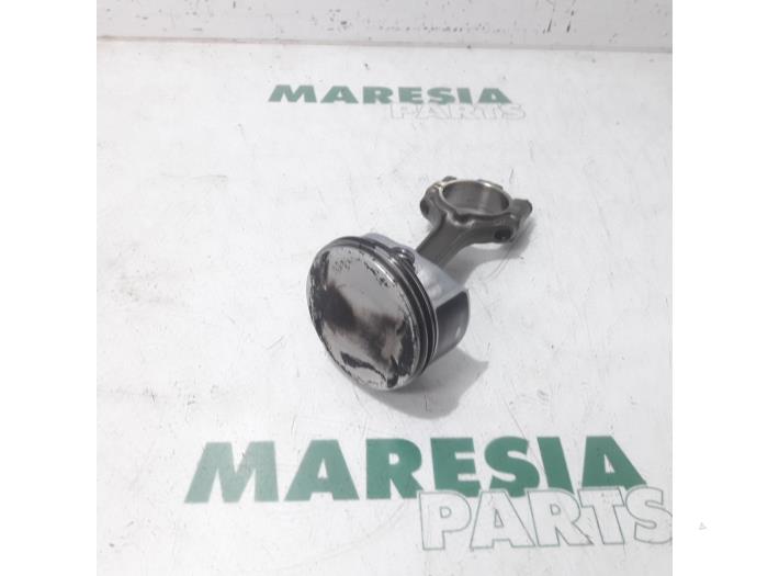 Gebrauchte Kolben Alfa Romeo 159 Sportwagon (939BX) 1.8 MPI 16V Preis € 75,00 Margenregelung angeboten von Maresia Parts