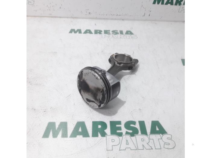 Gebrauchte Kolben Alfa Romeo 159 Sportwagon (939BX) 1.8 MPI 16V Preis € 75,00 Margenregelung angeboten von Maresia Parts