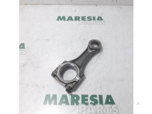 Gebrauchte Pleuelstange Fiat Ducato (243/244/245) 2.8 JTD 15 Preis € 75,00 Margenregelung angeboten von Maresia Parts