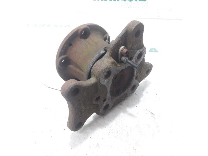Knuckle, rear left from a Peugeot Boxer (U9) 2.2 HDi 120 Euro 4 2010
