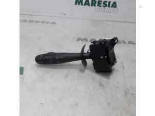 Used Indicator switch Renault Laguna II Grandtour (KG) 2.0 16V Price € 50,00 Margin scheme offered by Maresia Parts