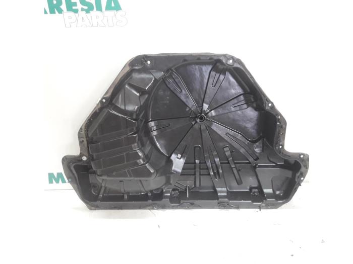 Caja de rueda de repuesto de un Renault Megane III Grandtour (KZ) 1.5 dCi 110 2012