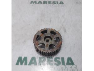 Used Camshaft sprocket Fiat Stilo MW (192C) 1.6 16V Price € 25,00 Margin scheme offered by Maresia Parts