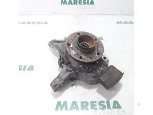 Used Knuckle, front right Renault Laguna III (BT) 2.0 16V Price € 75,00 Margin scheme offered by Maresia Parts