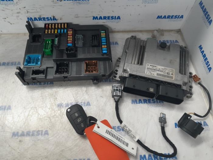 Used Engine management computer Peugeot 308 SW (L4/L9/LC/LJ/LR) 1.6 BlueHDi 115 Price € 280,00 Margin scheme offered by Maresia Parts