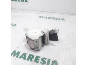 Used Rear seatbelt, centre Fiat Idea (350AX) 1.4 16V Price € 50,00 Margin scheme offered by Maresia Parts