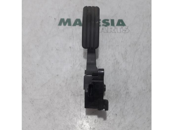 Gebrauchte Gaspedalposition Sensor Renault Megane III Grandtour (KZ) 1.5 dCi 110 Preis € 45,00 Margenregelung angeboten von Maresia Parts