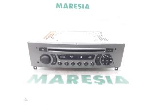 Usagé Radio/Lecteur CD Peugeot 308 CC (4B) 1.6 HDiF 16V Prix € 75,00 Règlement à la marge proposé par Maresia Parts