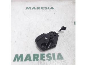 Gebrauchte Schalter Peugeot 308 CC (4B) 1.6 HDiF 16V Preis € 25,00 Margenregelung angeboten von Maresia Parts