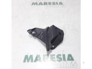 Używane Rama zderzaka tyl Citroen DS5 (KD/KF) 1.6 16V THP 155 Cena € 20,00 Procedura marży oferowane przez Maresia Parts
