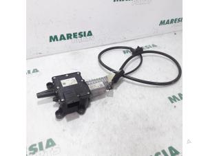 Used Parking brake mechanism Citroen DS5 (KD/KF) 1.6 16V THP 155 Price € 288,75 Margin scheme offered by Maresia Parts