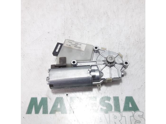 Używane Silnik szyberdachu Citroen C6 (TD) 3.0 HDiF V6 24V Cena € 114,95 Procedura marży oferowane przez Maresia Parts