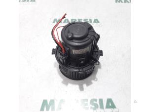 Usados Motor de ventilador de calefactor Citroen C6 (TD) 3.0 HDiF V6 24V Precio € 45,00 Norma de margen ofrecido por Maresia Parts