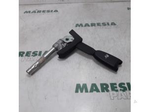 Used Seatbelt tensioner, right Citroen C6 (TD) 3.0 HDiF V6 24V Price € 70,00 Margin scheme offered by Maresia Parts