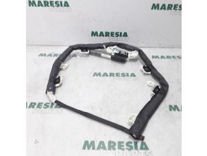 Used Roof curtain airbag, left Fiat Punto Evo (199) 1.4 Price € 40,00 Margin scheme offered by Maresia Parts