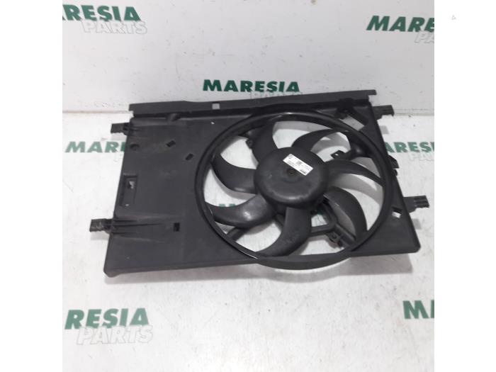 Używane Silnik wentylatora Fiat Punto Evo (199) 1.4 Cena € 39,95 Procedura marży oferowane przez Maresia Parts