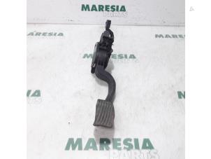 Used Throttle pedal position sensor Fiat Doblo Cargo (263) 1.3 D Multijet Price € 48,40 Inclusive VAT offered by Maresia Parts