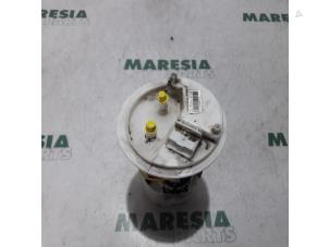 Usados Bomba eléctrica de combustible Fiat Doblo Cargo (263) 1.3 D Multijet Precio € 54,45 IVA incluido ofrecido por Maresia Parts