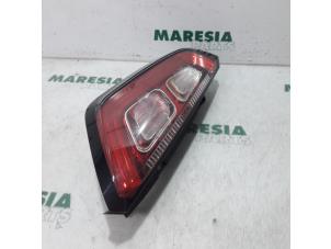 Używane Tylne swiatlo pozycyjne lewe Fiat Punto Evo (199) 1.4 Cena € 40,00 Procedura marży oferowane przez Maresia Parts