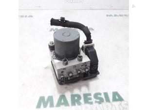 Usados Bomba ABS Citroen C6 (TD) 3.0 HDiF V6 24V Precio € 341,25 Norma de margen ofrecido por Maresia Parts