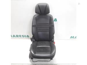 Used Seat, right Renault Grand Scénic III (JZ) 1.5 dCi 110 Price € 131,25 Margin scheme offered by Maresia Parts