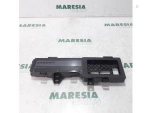 Used Instrument panel Renault Grand Scénic III (JZ) 1.5 dCi 110 Price € 105,00 Margin scheme offered by Maresia Parts