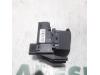 Parking brake switch from a Renault Grand Scénic III (JZ) 1.5 dCi 110 2012