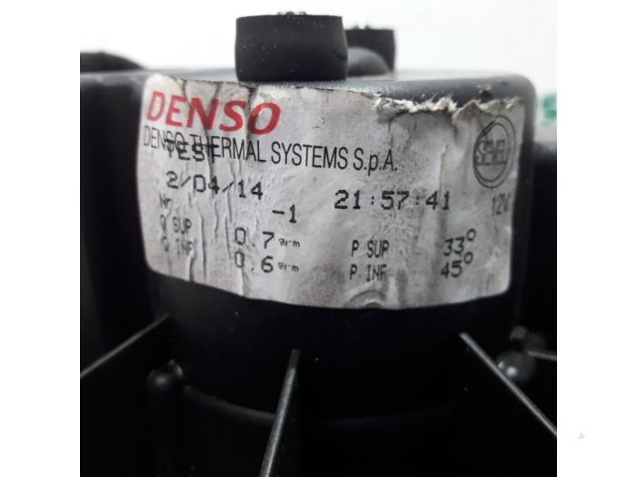 Heating and ventilation fan motor from a Fiat Ducato (250) 2.3 D 130 Multijet 2015
