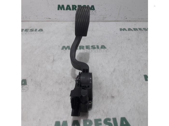 Begagnade Gaspedalsensor Citroen Nemo (AA) 1.3 HDi 75 Pris € 60,50 Inklusive moms erbjuds av Maresia Parts
