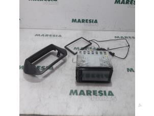 Gebrauchte Radio sonstige Citroen Nemo (AA) 1.3 HDi 75 Preis € 127,05 Mit Mehrwertsteuer angeboten von Maresia Parts