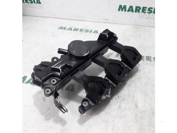 Gebrauchte Ansaugbrugge Renault Master III (EV/HV/UV/VA/VB/VD/VF/VG/VJ) 2.3 dCi 125 16V FWD Preis € 72,60 Mit Mehrwertsteuer angeboten von Maresia Parts