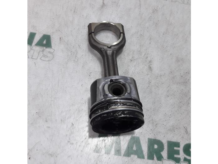 Usagé Piston Citroen C3 (SC) 1.6 HDi 92 Prix € 50,00 Règlement à la marge proposé par Maresia Parts