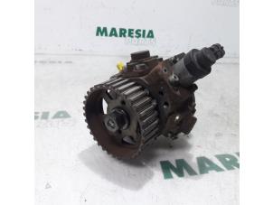 Used Mechanical fuel pump Peugeot 3008 I (0U/HU) 1.6 HDiF 16V Price € 25,00 Margin scheme offered by Maresia Parts
